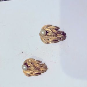 Vintage pearl and gold earrings